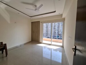 Room in 3 BHK Apartment at Amrapali Heartbeat City, Sector 107 – for Rent