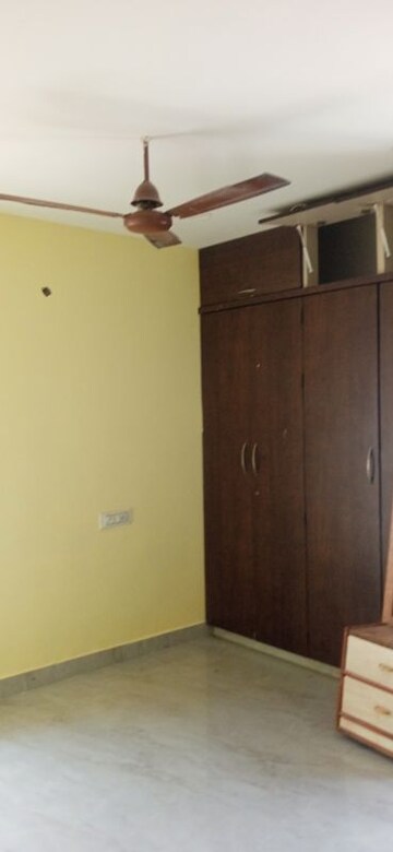 Furnished Amenities in 2 BHK Apartment at East Marredpally – for Rent