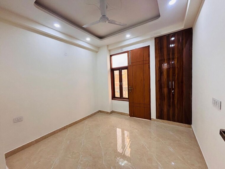 Room, freedom fighters enclave 2 Bedroom 1100 Sq.Ft. Builder Floor In Freedom Fighters Enclave Delhi 10129096