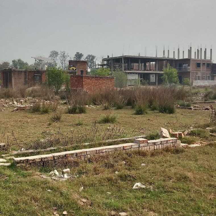 undefined, parao  1000 Sq.Ft. Plot In Parao Varanasi 10129114