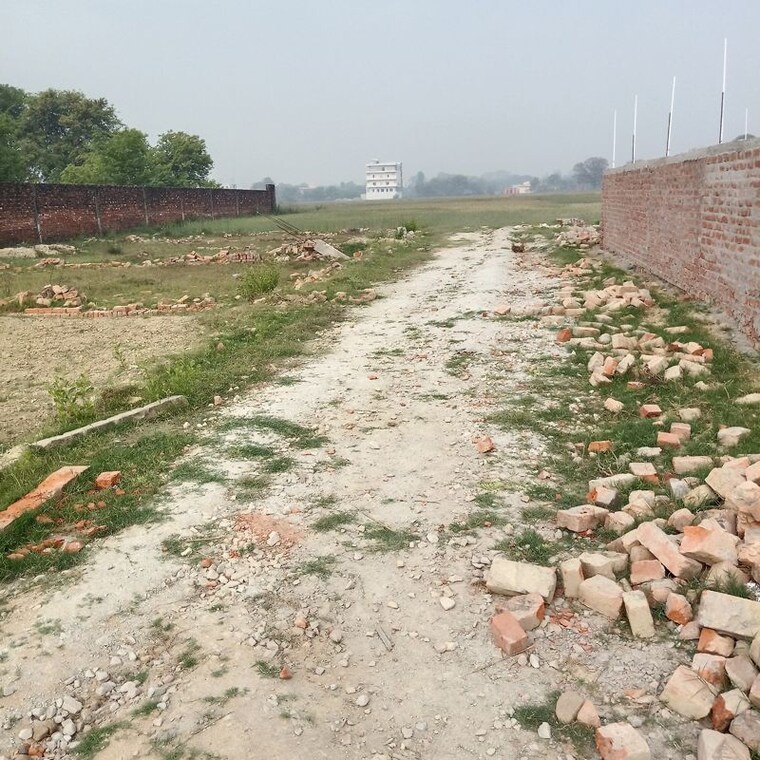 undefined, parao  1000 Sq.Ft. Plot In Parao Varanasi 10129114