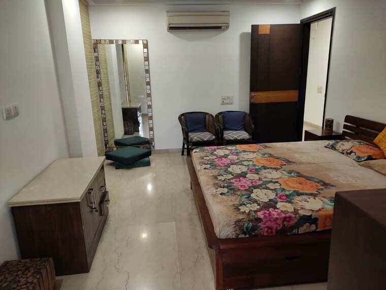 Kitchen, greater kailash ii 3 Bedroom 300 Sq.Yd. Builder Floor In Greater Kailash ii Delhi 10129136