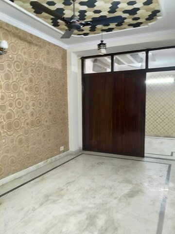 Room in 1 BHK Builder Floor at Govindpuri – for Sale