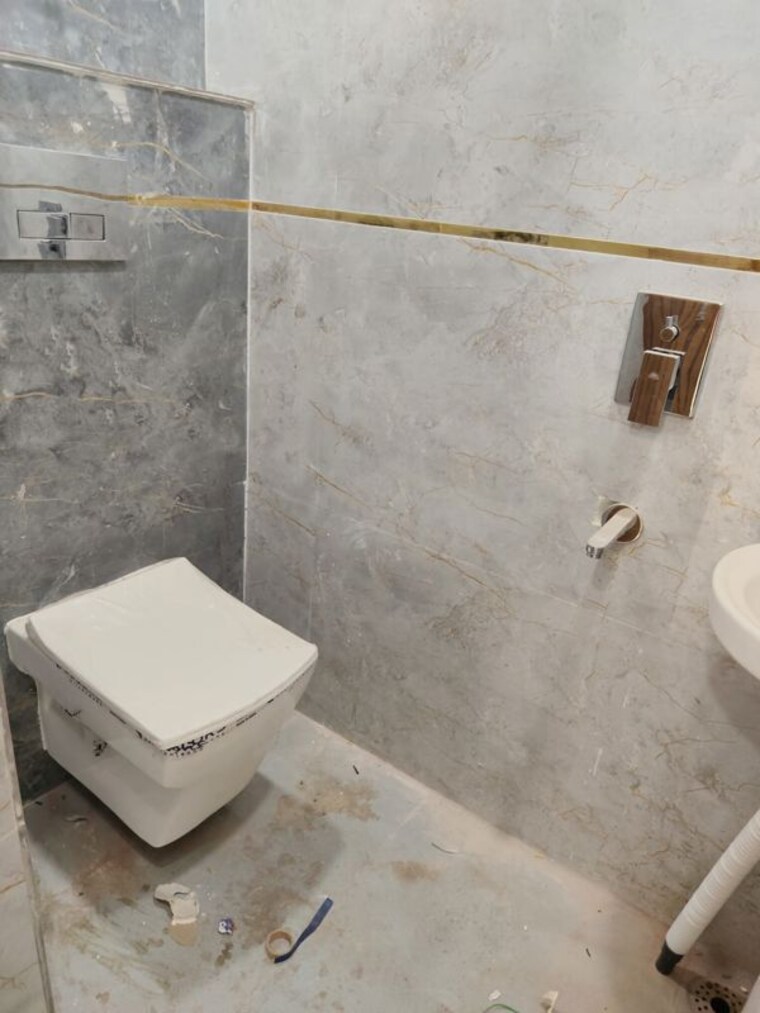 Bathroom, govindpuri 2 Bedroom 550 Sq.Ft. Builder Floor In Govindpuri Delhi 10129139