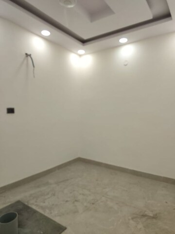 Room in 2 BHK Builder Floor at Govindpuri – for Sale