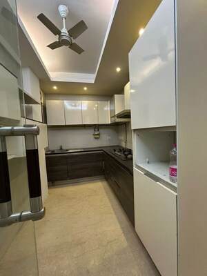 Kitchen in 3 BHK Builder Floor at Green Park – for Rent