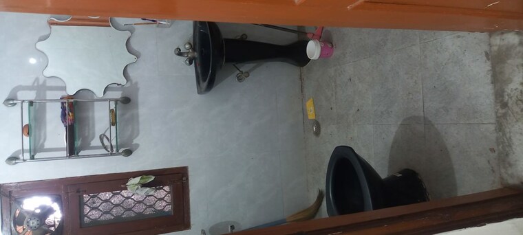Bathroom, ip extension 2 Bedroom 900 Sq.Ft. Apartment In Ip Extension Delhi 10129156