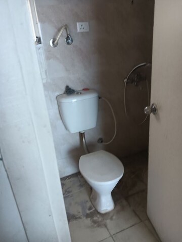 Bathroom in 4 BHK Apartment at Gaur Yamuna City, Gaur Yamuna City – for Rent