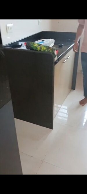 Furnished Amenities in 2 BHK Apartment at Sheth Vasant Oasis, Andheri East – for Rent