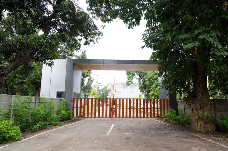 Exterior View, krishna nagar 3.5 Bedroom 800 Sq.Ft. Villa In Krishna Nagar Lucknow 10129146