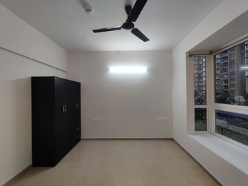 Room in 2 BHK Apartment at Bhartiya City Nikoo Homes II, Thanisandra Main Road – for Rent