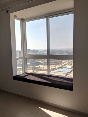 Room in 2 BHK Apartment at Bhartiya City Nikoo Homes II, Thanisandra Main Road – for Rent