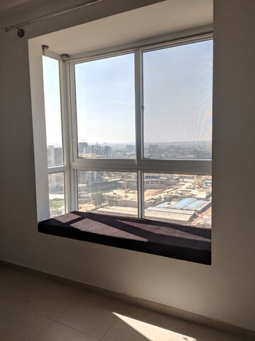 Room in 2 BHK Apartment at Bhartiya City Nikoo Homes II, Thanisandra Main Road – for Rent