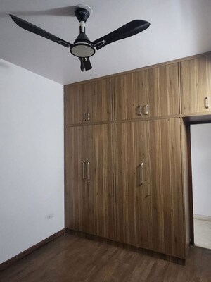Room in 3 BHK Apartment at Omaxe Royal Residency Faridabad, Sector 79 – for Rent