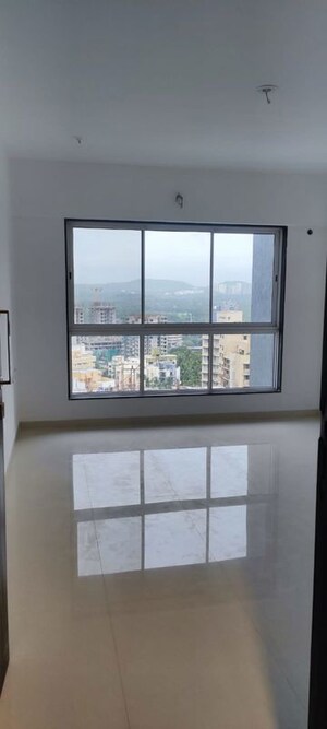 Room in 2 BHK Apartment at Empire Towers, Goregaon East – for Rent