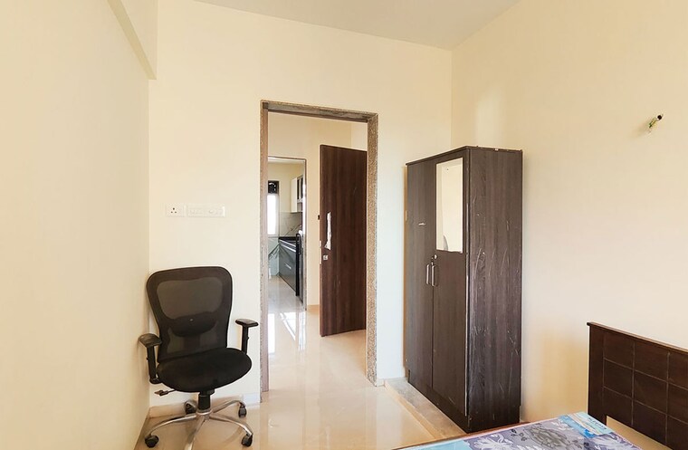 Bathroom, kandivali west Pg For Boys In Kandivali West 10129194