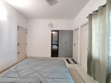 Bedroom in 3 BHK Apartment at Vars Parkwood, Bellandur – for Rent