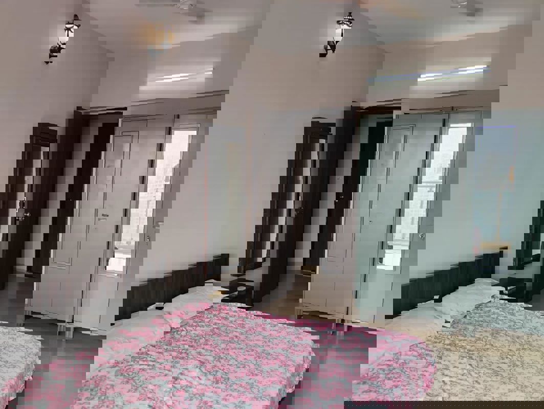 4 BHK 1650 Sq.Ft. Apartment in Sanjeev Enclave