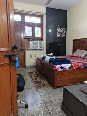 Kitchen in 2.5 BHK Villa at Sector 31 – for Rent