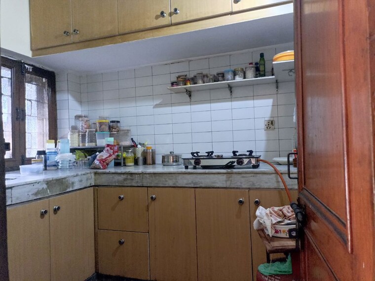 Kitchen, sector 31 2.5 Bedroom 1800 Sq.Ft. Villa In Sector 31 Noida 10129218