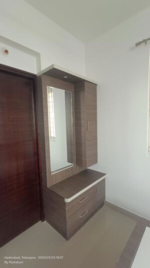 Room in 4 BHK Apartment at Induscrest Apartment Complex, Osman Nagar – for Rent