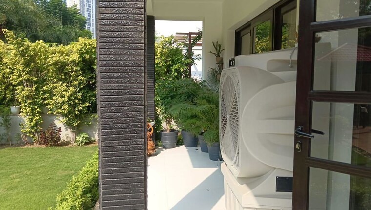 Balcony, vipul-tatvam-villas 5 Bedroom 7650 Sq.Ft. Villa In Sector 48 Gurgaon 10129224