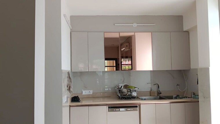 Kitchen, vipul-tatvam-villas 5 Bedroom 7650 Sq.Ft. Villa In Sector 48 Gurgaon 10129224