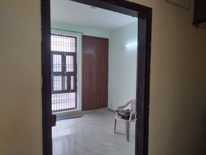 Room in 3 BHK Builder Floor at Omaxe Royal Street, Sector 14 – for Sale