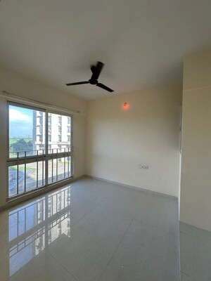 Room in 1 BHK Apartment at Vijay Orovia, Ghodbunder Road – for Sale