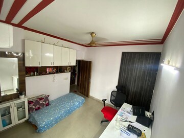 Master Bedroom in 2.5 BHK Apartment at Skytech Matrott, Sector 76 – for Sale