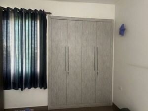 Room in 4 BHK Villa at Vipul Tatvam Villas, Sector 48 – for Rent