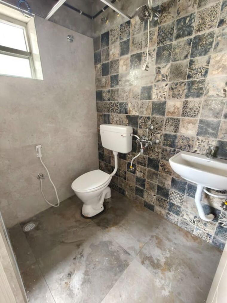 Bathroom, invenger-towers 3 Bedroom 2800 Sq.Ft. Apartment In Indiranagar Bangalore 10129284