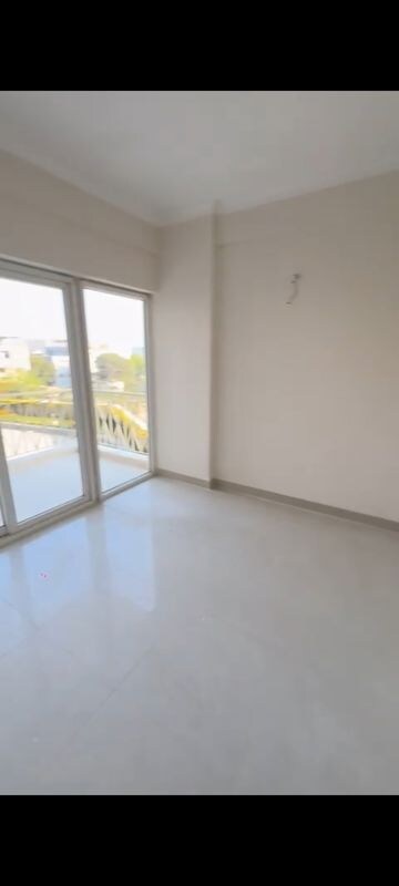 Room in 2 BHK Apartment at Pareena Micasa, Sector 68 – for Sale