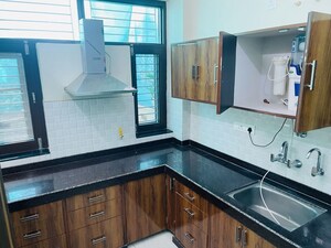 Kitchen in 2.5 BHK Builder Floor at Kardhani – for Rent