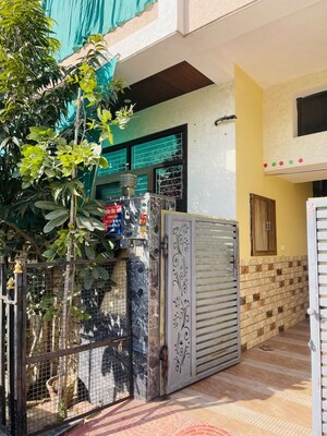 2.5 BHK Builder Floor – Exterior View View at Kardhani - for Rent