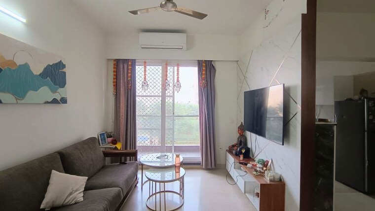 Living Room, microtek-greenburg 2 Bedroom 1480 Sq.Ft. Apartment In Sector 86 Gurgaon 10129297