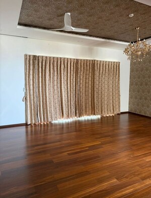 Room in 4 BHK Apartment at Prestige White Meadows, Whitefield – for Sale