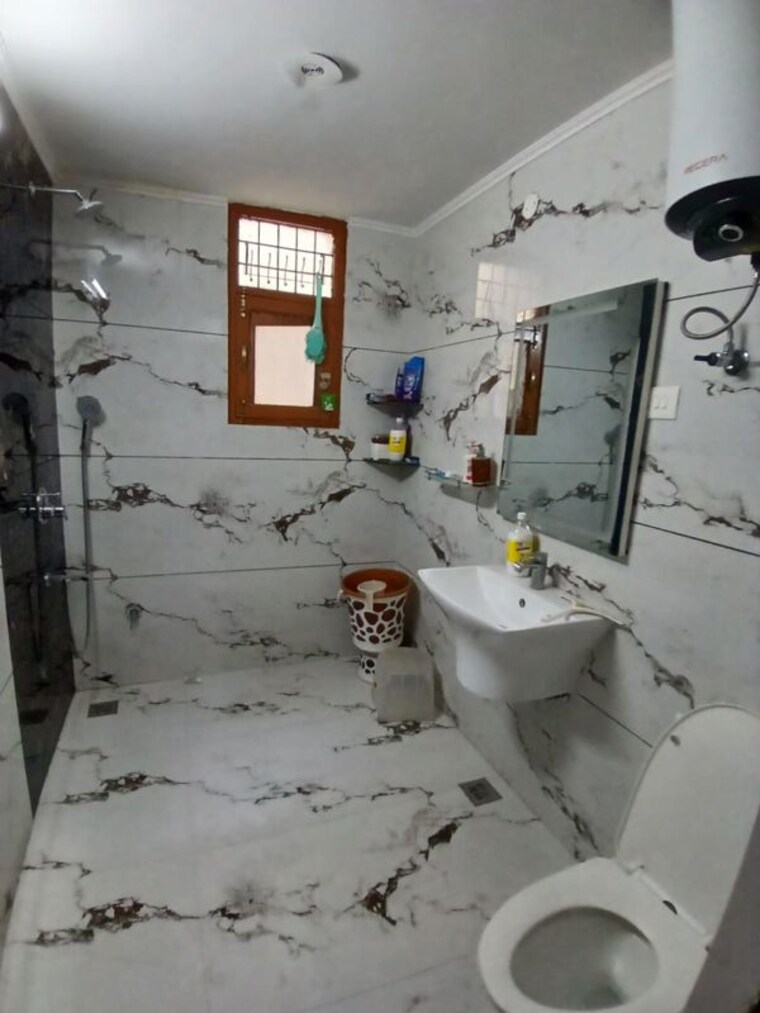 Master Bedroom, vip road 2 Bedroom 1250 Sq.Ft. Apartment In Vip Road Zirakpur 10129328