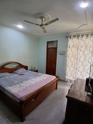 Bedroom in 2 BHK Apartment at Vip Road – for Rent