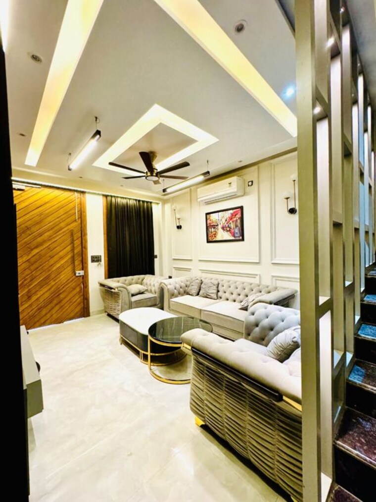 Living Room, sector 16b 3 Bedroom 110 Sq.Yd. Villa In Sector 16b Noida 10129335