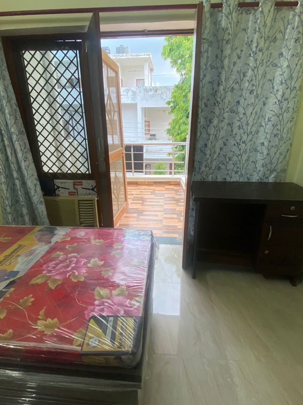 Pg For Rent in Vineet Khand