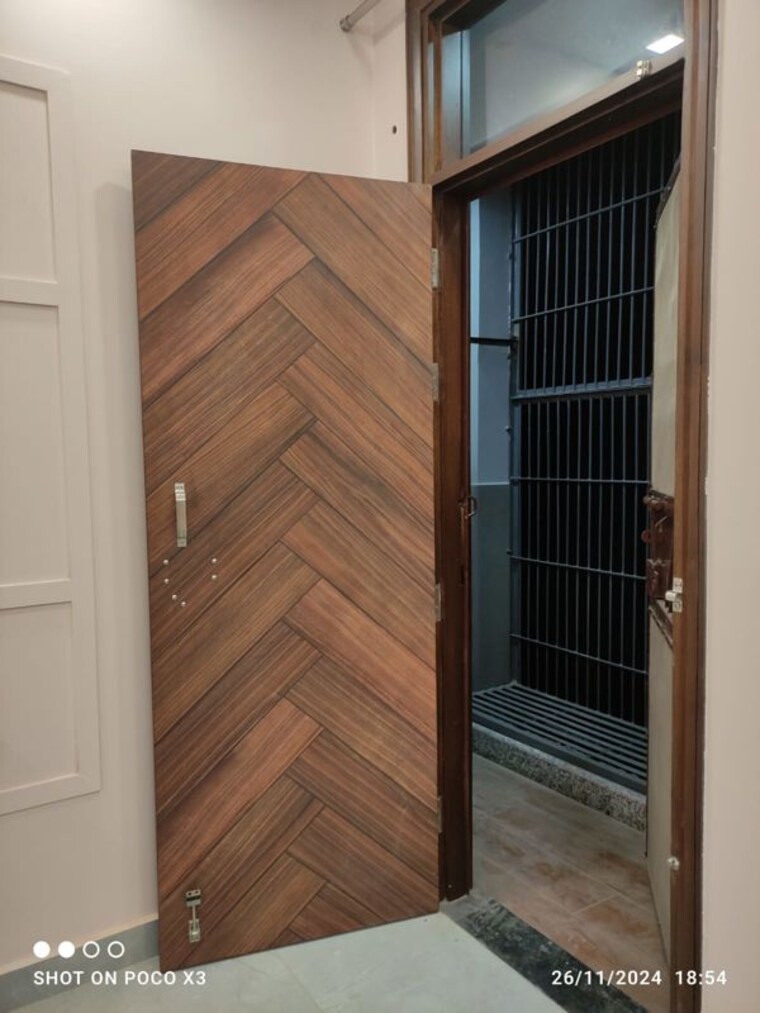 Room, rama park 3 Bedroom 100 Sq.Yd. Builder Floor In Rama Park Delhi 10129369