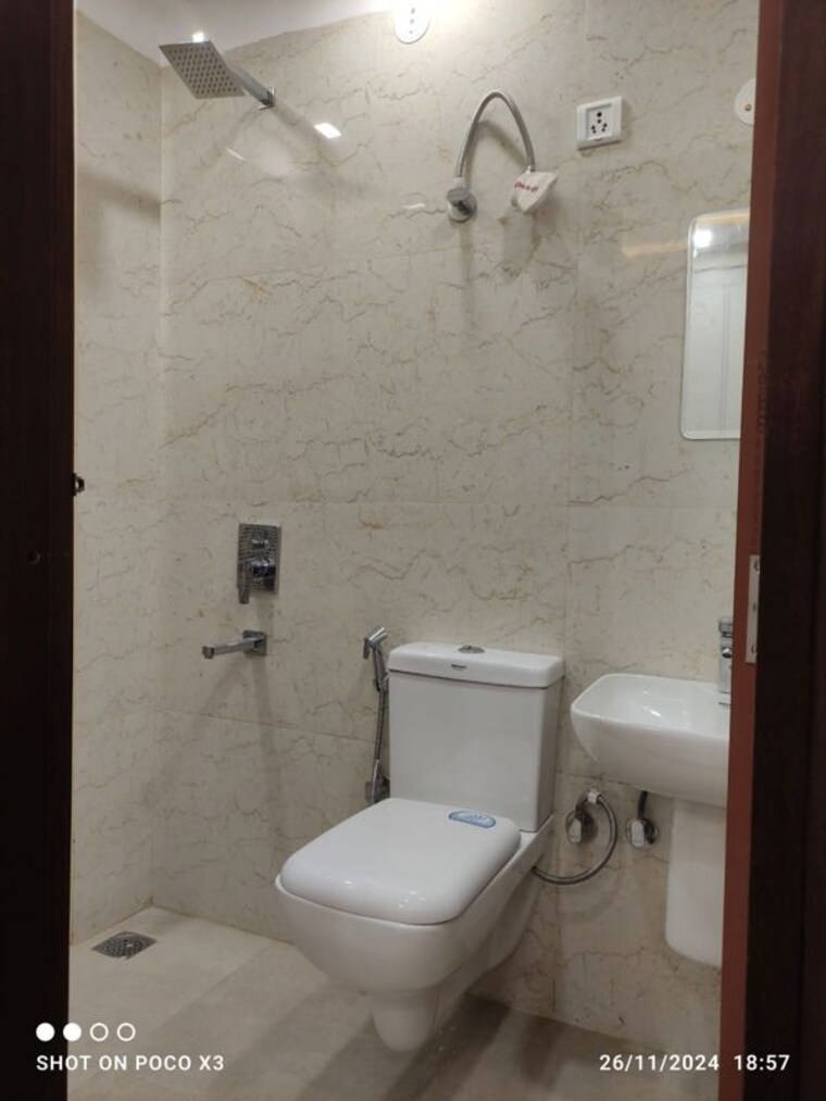 Master Bedroom, rama park 3 Bedroom 100 Sq.Yd. Builder Floor In Rama Park Delhi 10129369