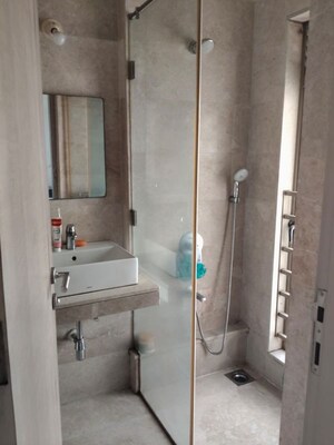 Bathroom in 2.5 BHK Apartment at Sheth Vasant Oasis, Andheri East – for Rent