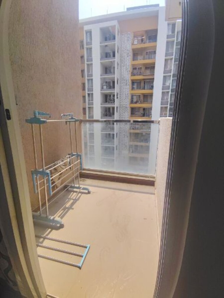 Balcony, kohinoor-tinsel-town 2 Bedroom 720 Sq.Ft. Apartment In Hinjewadi Pune 10129371