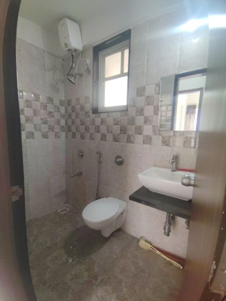 Bathroom, kohinoor-tinsel-town 2 Bedroom 720 Sq.Ft. Apartment In Hinjewadi Pune 10129371