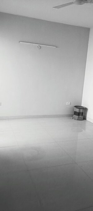 Room in 3 BHK Apartment at Eldeco Live By The Greens, Sector 150 – for Sale