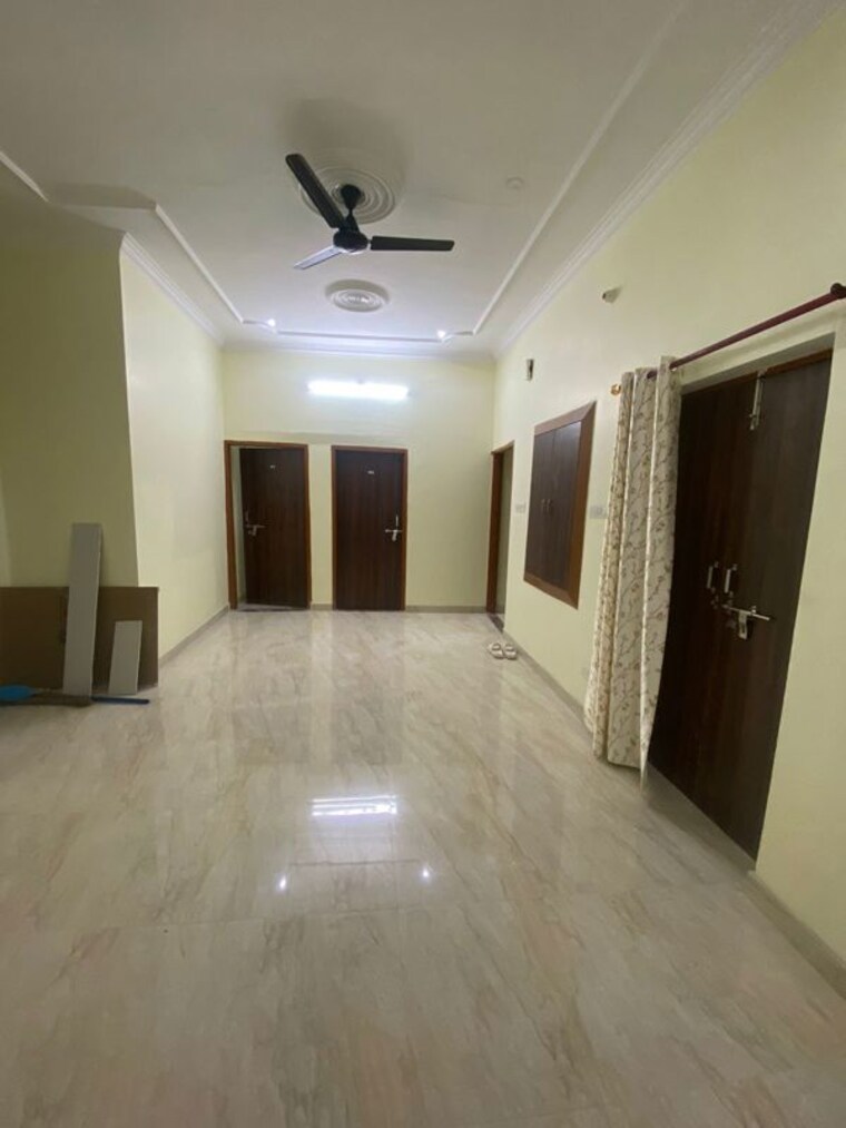 Room, vineet khand Pg For Girls In Vineet Khand 10129373