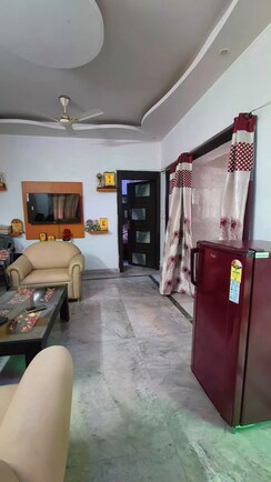2 BHK + Pooja Room Builder Floor For Rent in RWA Apartments Sector 20