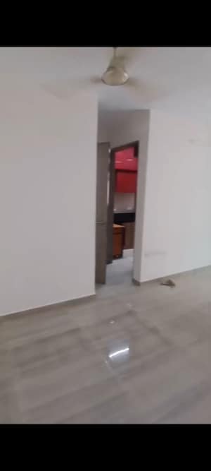 Room in 2 BHK Apartment at Sheth Vasant Oasis, Andheri East – for Rent